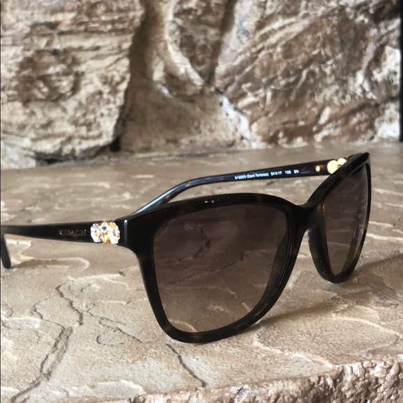 Coach sunglasses - Picture 1 of 6